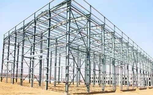 Q235 Q345 কৃষি ইস্পাত বিল্ডিং ধাতু গবাদি পশুর চালা গবাদি পশুর গজ